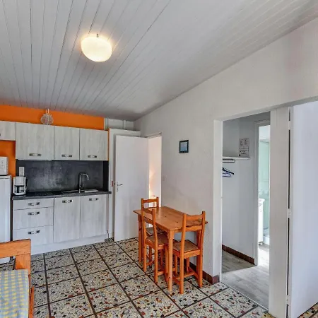 Gite In A Holiday Park With Swimming Pool Tatil Evi Saint-Savinien