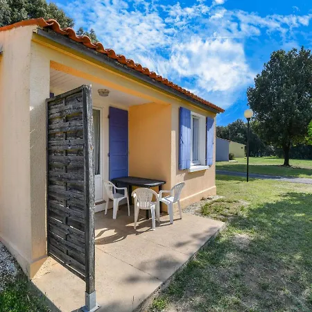 Gite In A Holiday Park With Swimming Pool Tatil Evi *