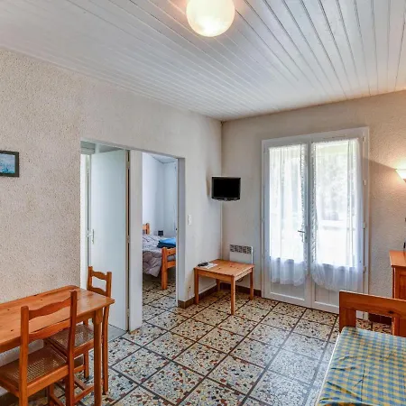 Gite In A Holiday Park With Swimming Pool Tatil Evi Saint-Savinien